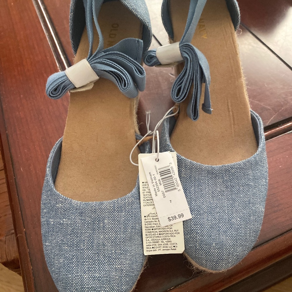 Old navy wedges